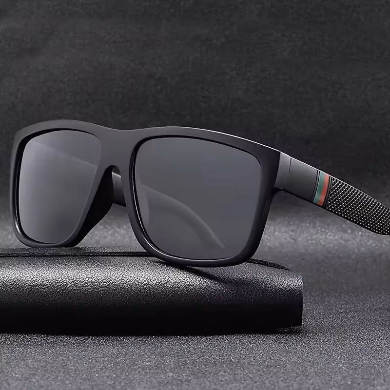 Men Vintage Plastic Male Sun Glasses Women Stylish Black Sport Shades UV400